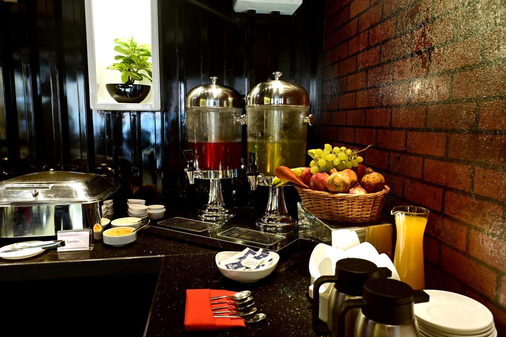Hotel Trax International จัมเชดปูร์ ภายนอก รูปภาพ