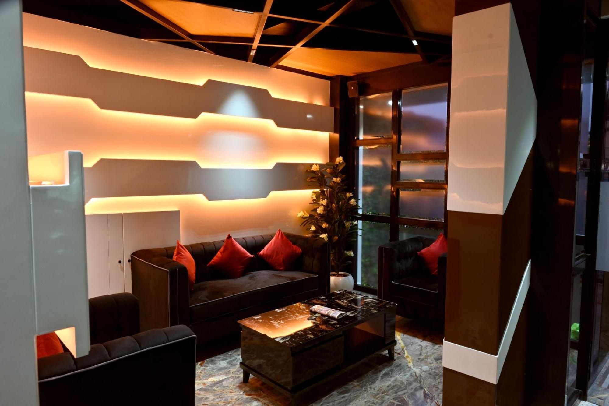 Hotel Trax International จัมเชดปูร์ ภายนอก รูปภาพ