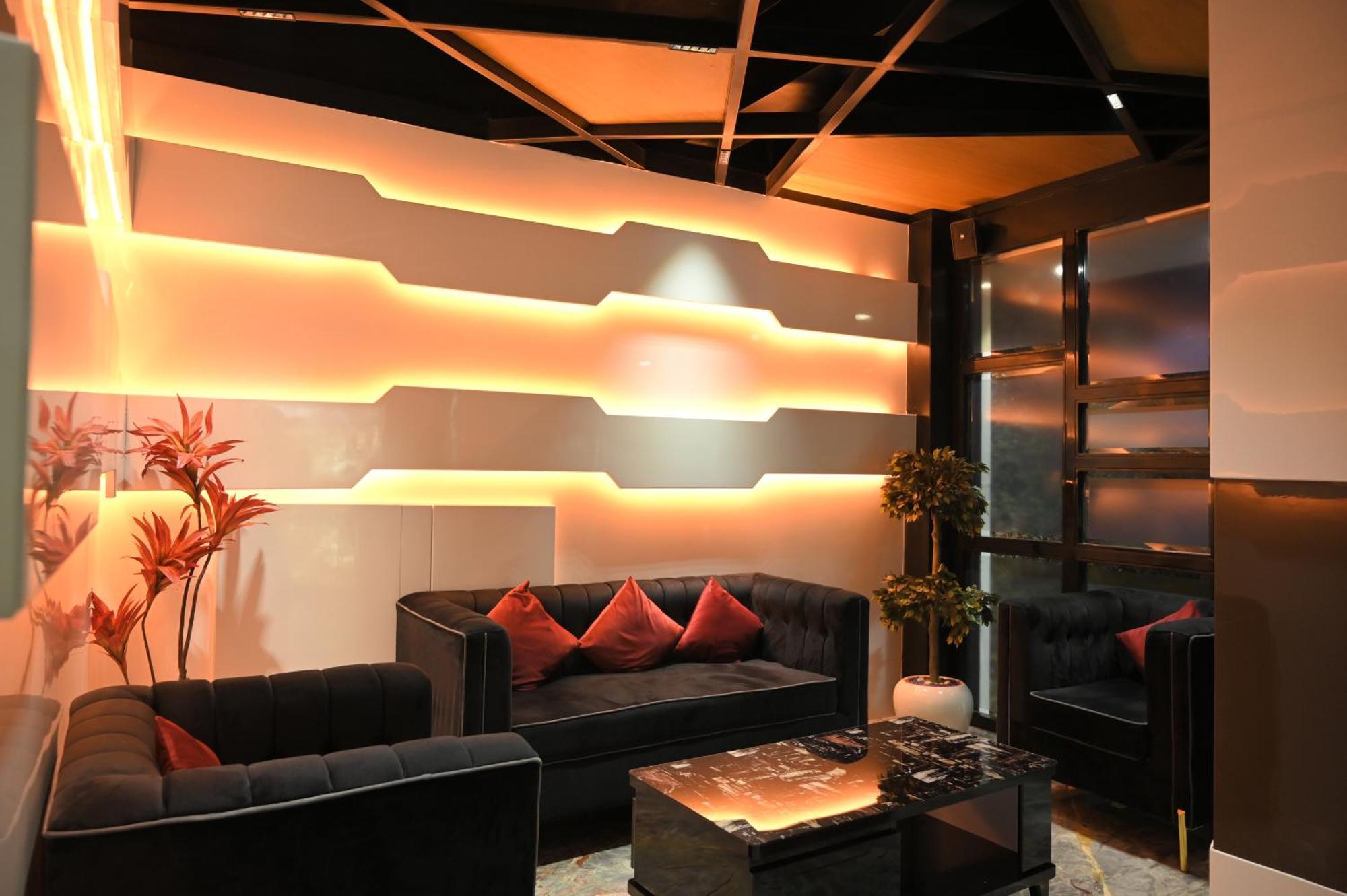Hotel Trax International จัมเชดปูร์ ภายนอก รูปภาพ