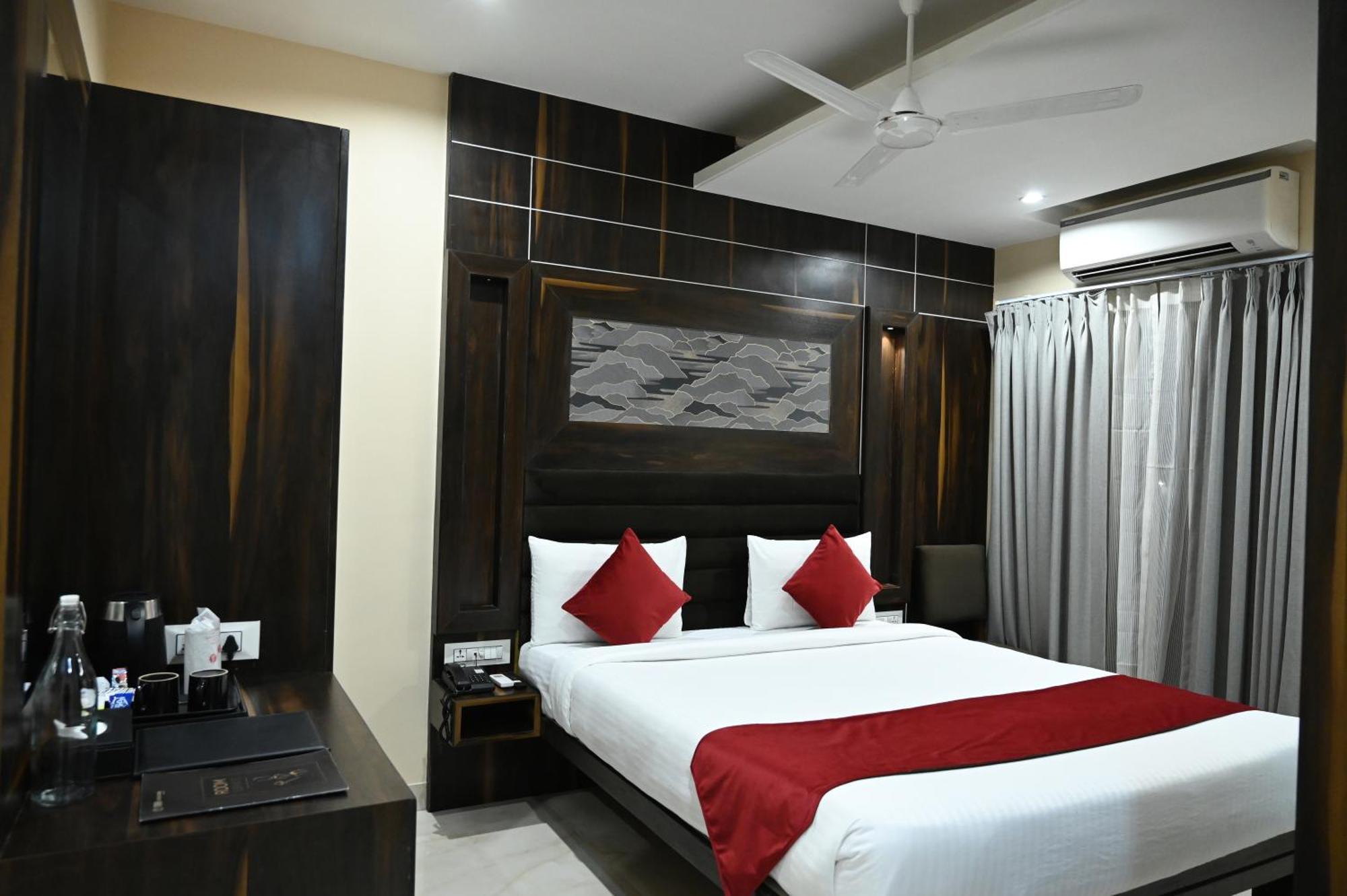 Hotel Trax International จัมเชดปูร์ ภายนอก รูปภาพ