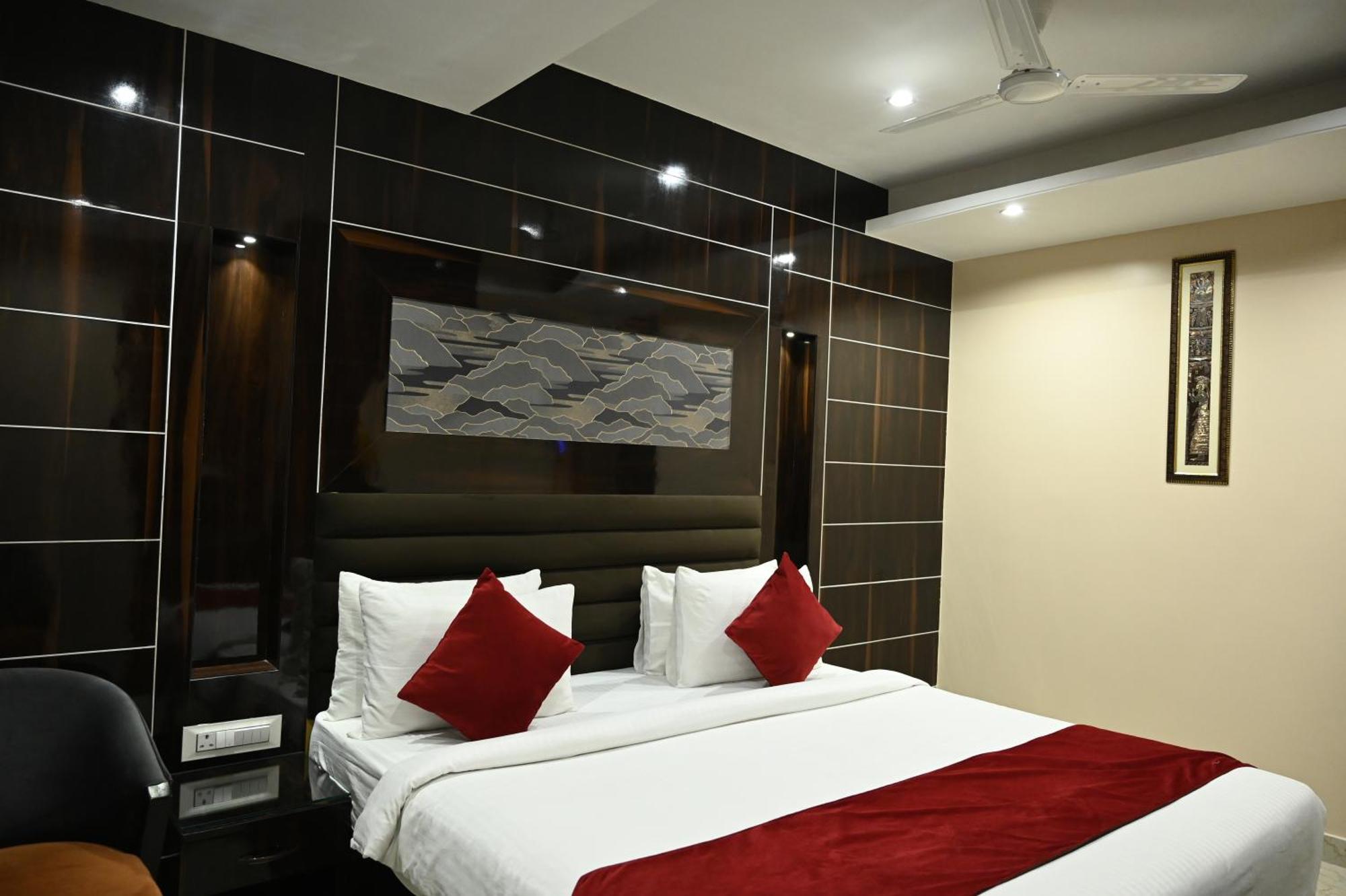Hotel Trax International จัมเชดปูร์ ภายนอก รูปภาพ
